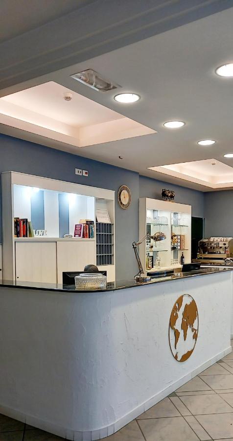Hotel Brotas ริมินี ภายนอก รูปภาพ