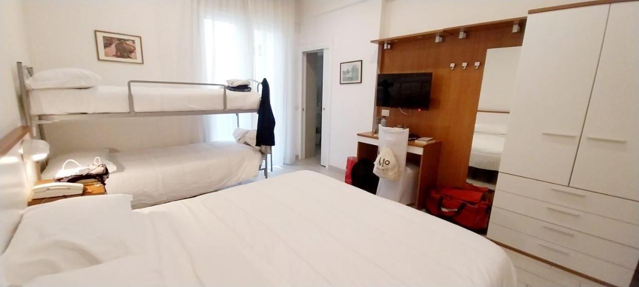 Hotel Brotas ริมินี ภายนอก รูปภาพ