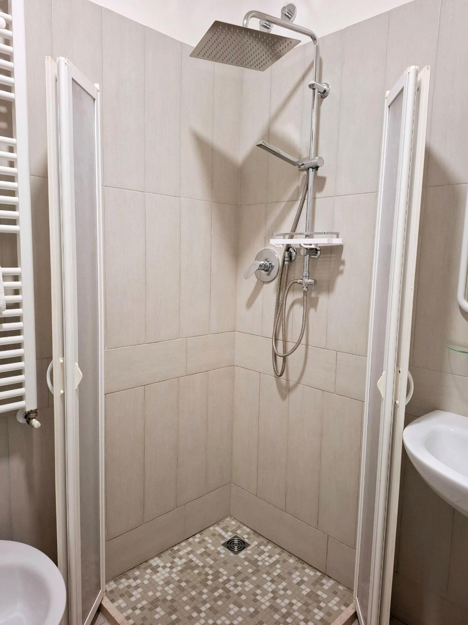 Hotel Brotas ริมินี ภายนอก รูปภาพ