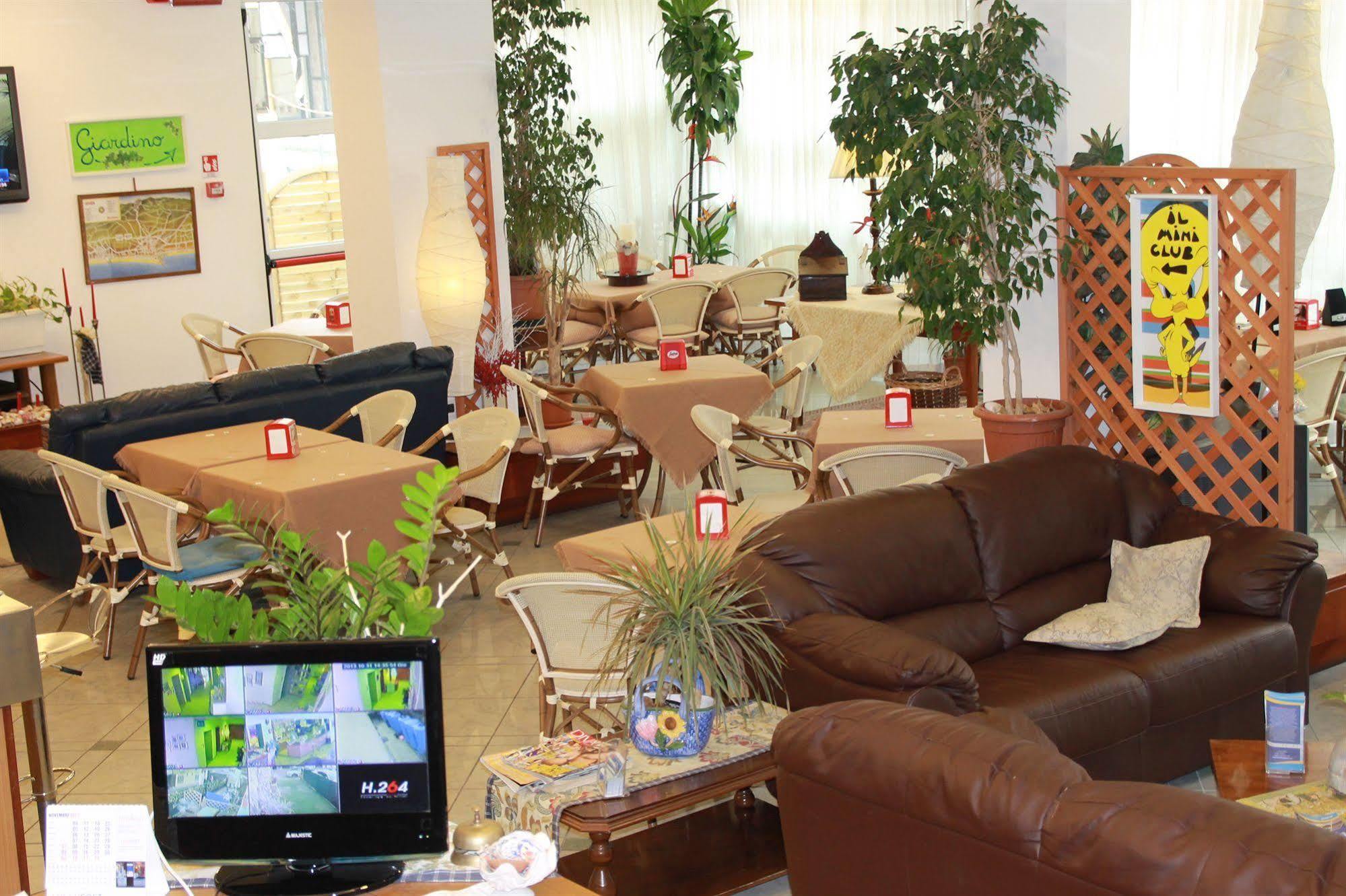 Hotel Brotas ริมินี ภายนอก รูปภาพ