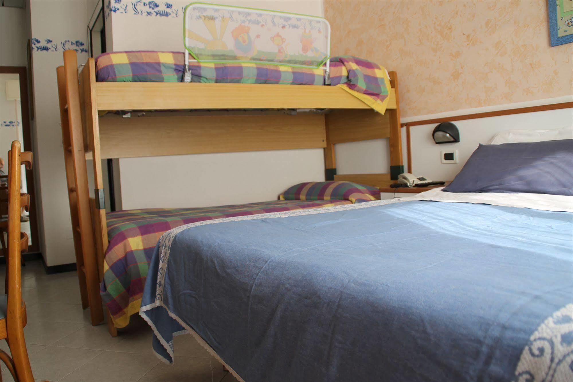 Hotel Brotas ริมินี ภายนอก รูปภาพ