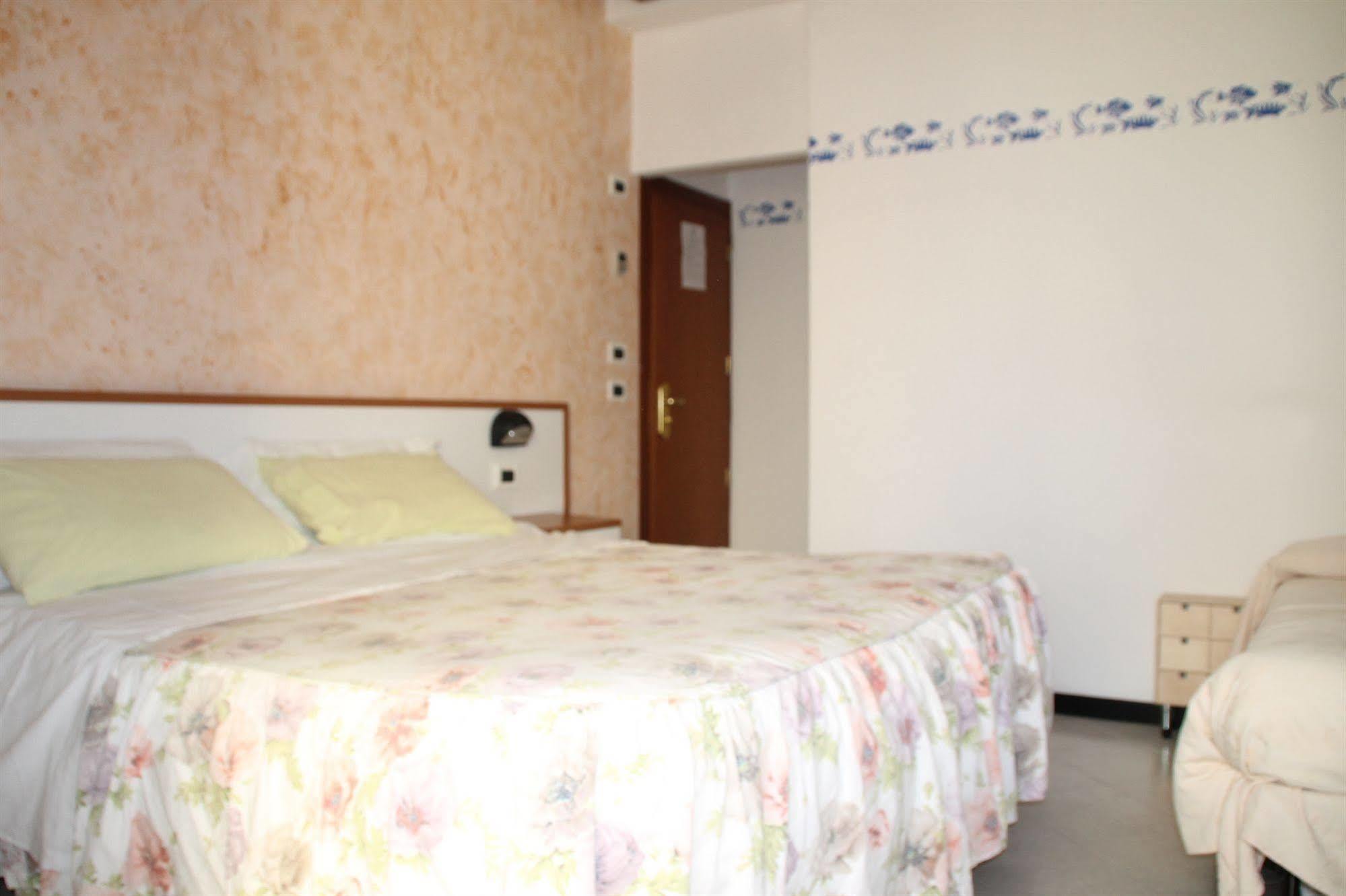 Hotel Brotas ริมินี ภายนอก รูปภาพ